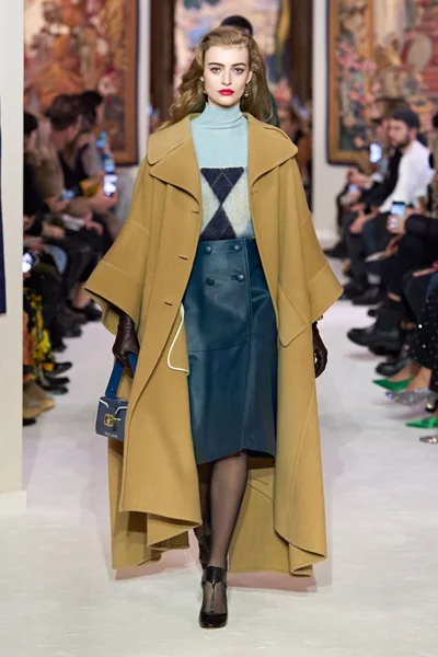 Look 33
